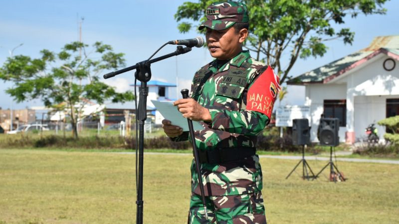Komandan Korem 023/Kawal Samudera, Kolonel Inf Tri Saktiyono Pimpin apel gelar pasukan Pengamanan VVIP