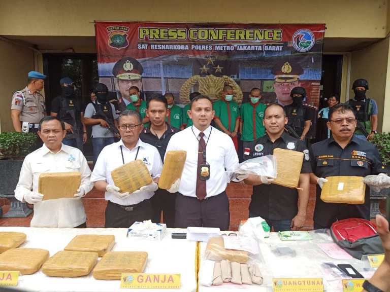 Kembali, Polres Metro Jakarta Barat Ringkus 3 Pemasok Narkoba ke Kampus-Kampus
