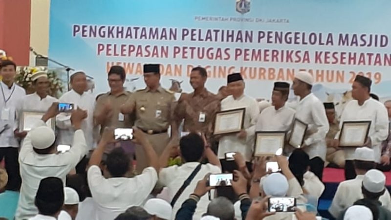 Sebanyak 1110 Pengelola Masjid se DKI Jakarta Mendapatkan Sertifikat Pelatihan Sebagai Juru Sembeli Halal
