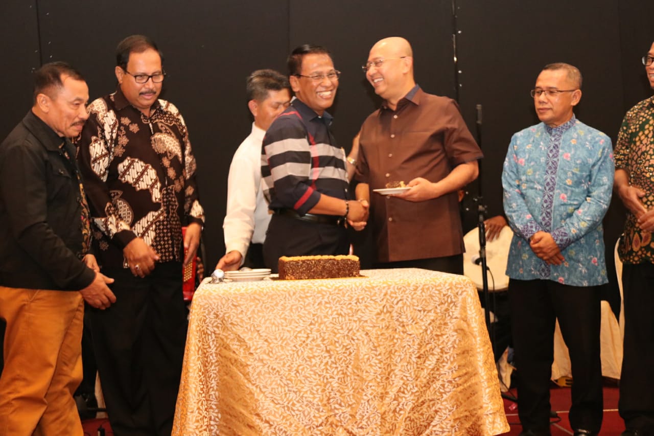 Wali Kota Hadiri Halal Bi Halal & Reuni Akbar SMAN 9 Medan