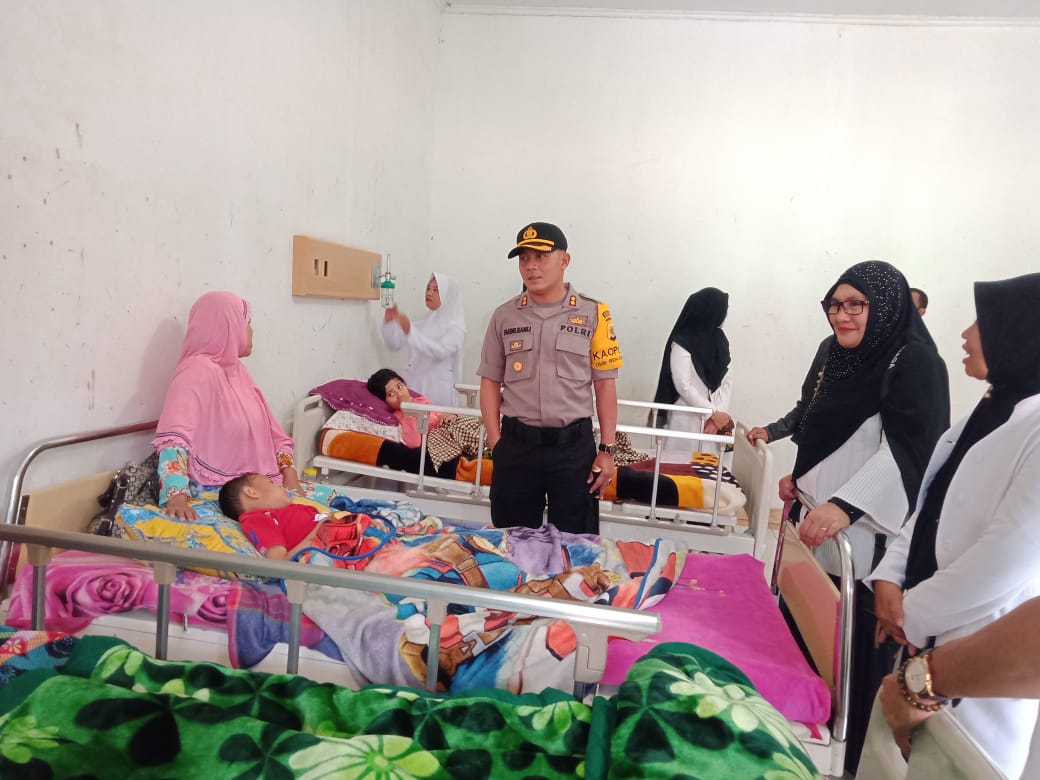 Puluhan Murid SD Bandar Lampahan Diduga Keracunan Mie Pecal