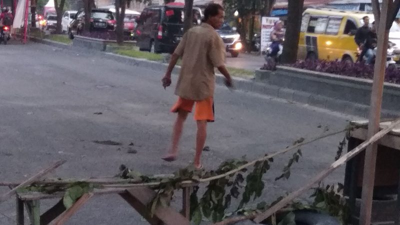 Tutup Jalan Untuk Pesta, Jalan TB.Simatupang Macat Parah