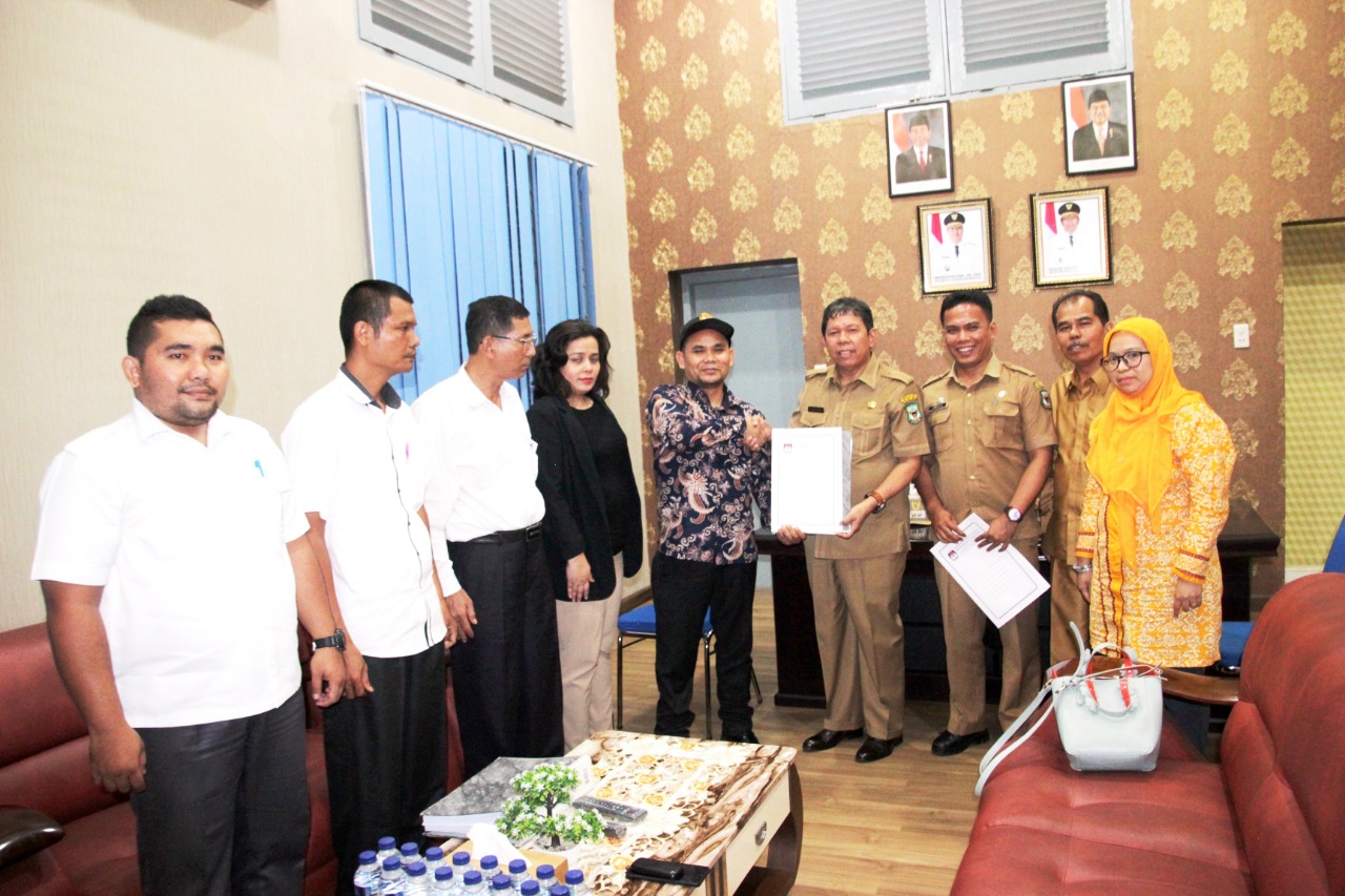 KPU Serahkan Dokumen Anggota DPRD Terpilih Periode 2019-2924 ke Pemko Siantar