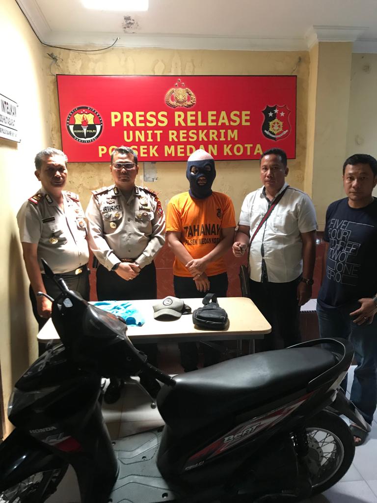 Terekam CCTV, Maling Honda Beat Ketangkul Tim Pegasus Polsek Medan Kota