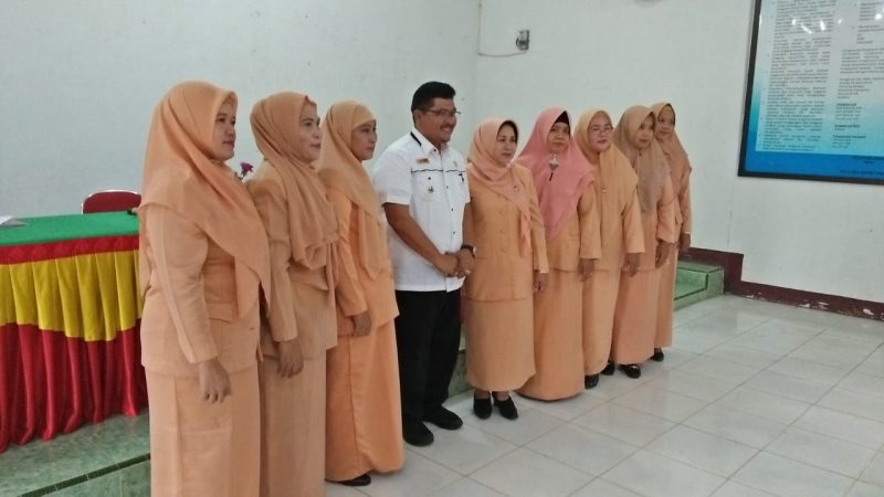 Kadisdik Kukuhkan Pengurus Dharma Wanita Unit Persatuan Disdik Asahan