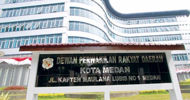 Perda Nomor 3 Tahun 2014 Tentang Kawasan Tanpa Rokok Tak Diindahkan Di Gedung DPRD Kota Medan
