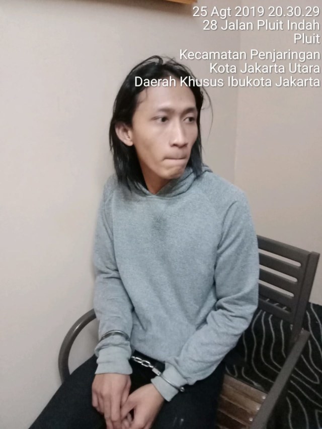 Tidak Terima Hendak Dipecat Seorang Pegawai Tusuk Atasannya