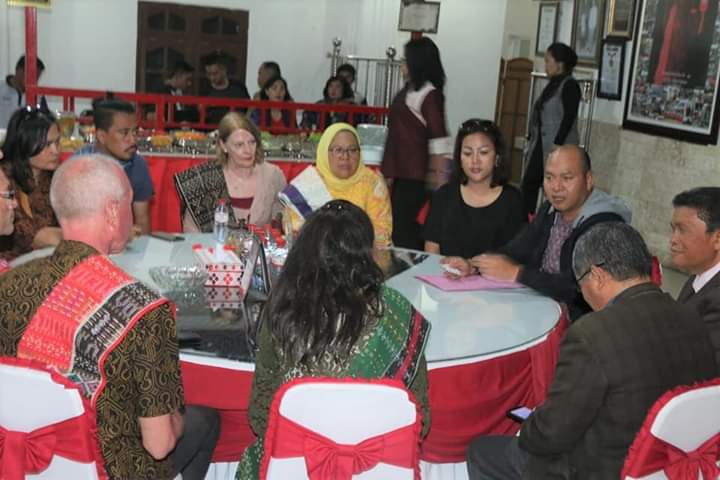 Bupati Taput Sambut Kunjungan Media Perth Australia