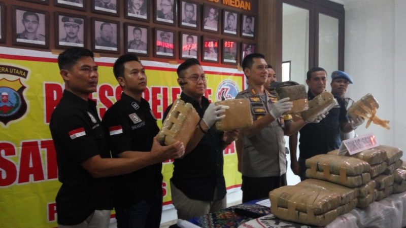 Satres Narkoba Polrestabes Medan Gagalkan Penyelundupan 169 Kilo Ganja, 2 TSK di Ringkus, 1 Pelaku Lainya DPO