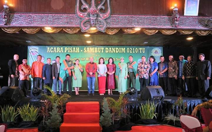 Bupati Taput Hadiri Pisah-Sambut Dandim 0210/TU
