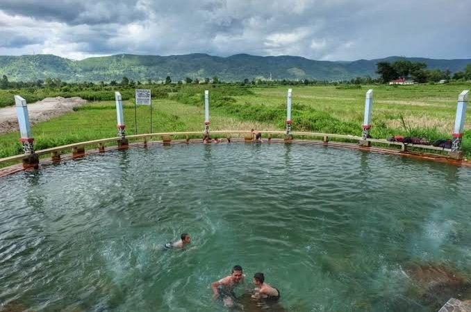Bupati Tapanuli Utara  Nikson Nababan Bersedia Memediasi Permasalahan Di Air Soda Taput