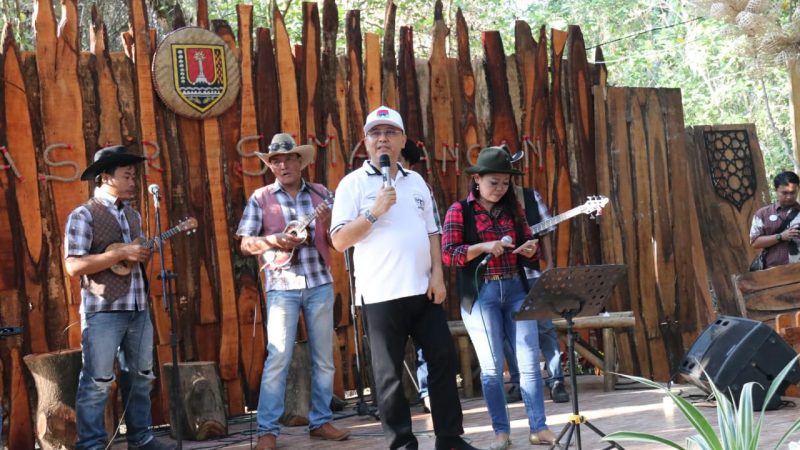 Wali Kota Tanam Pohon Manggis Di Hutan Wisata Tinjomoyo