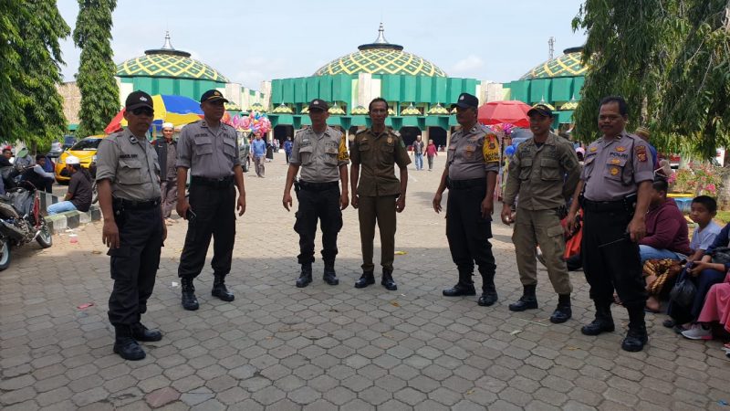 Sebanyak 70 personel Polres Kukar (Kutai Kartanegara) di kerahkan pengamanan kedatangan Jamaah Haji