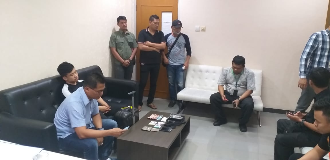 Oknum Anggota DPRD Padang Sidempuan Diamankan AVSEC  Bawa Bong