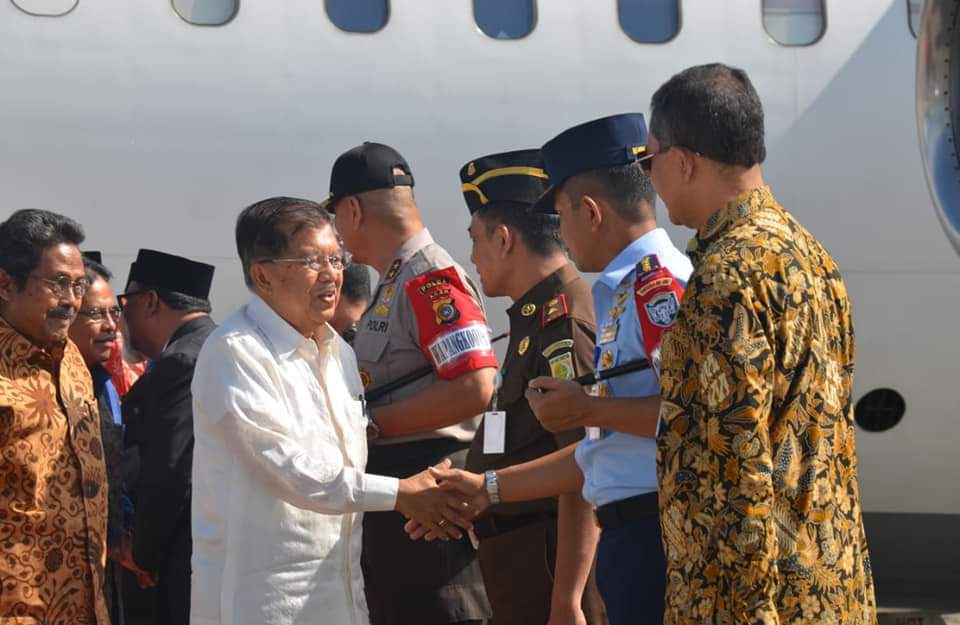 Sambut  Kedatangan Wapres RI,  Danlanud  SIM Pimpin  Apel  Pengamanan