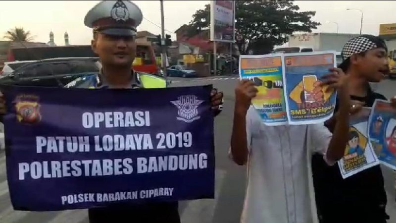 Wakasat Lantas Polrestabes Bandung Rapat Pembentukan Dewan Smart City Bandung Periode 2019-20123