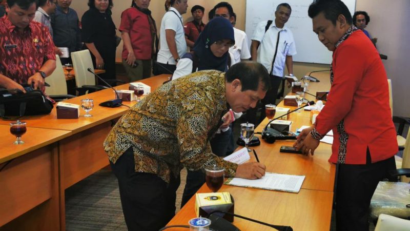 Bupati Karo Tandatangani SKB Bentuk Komitmen Jalan Alternatif