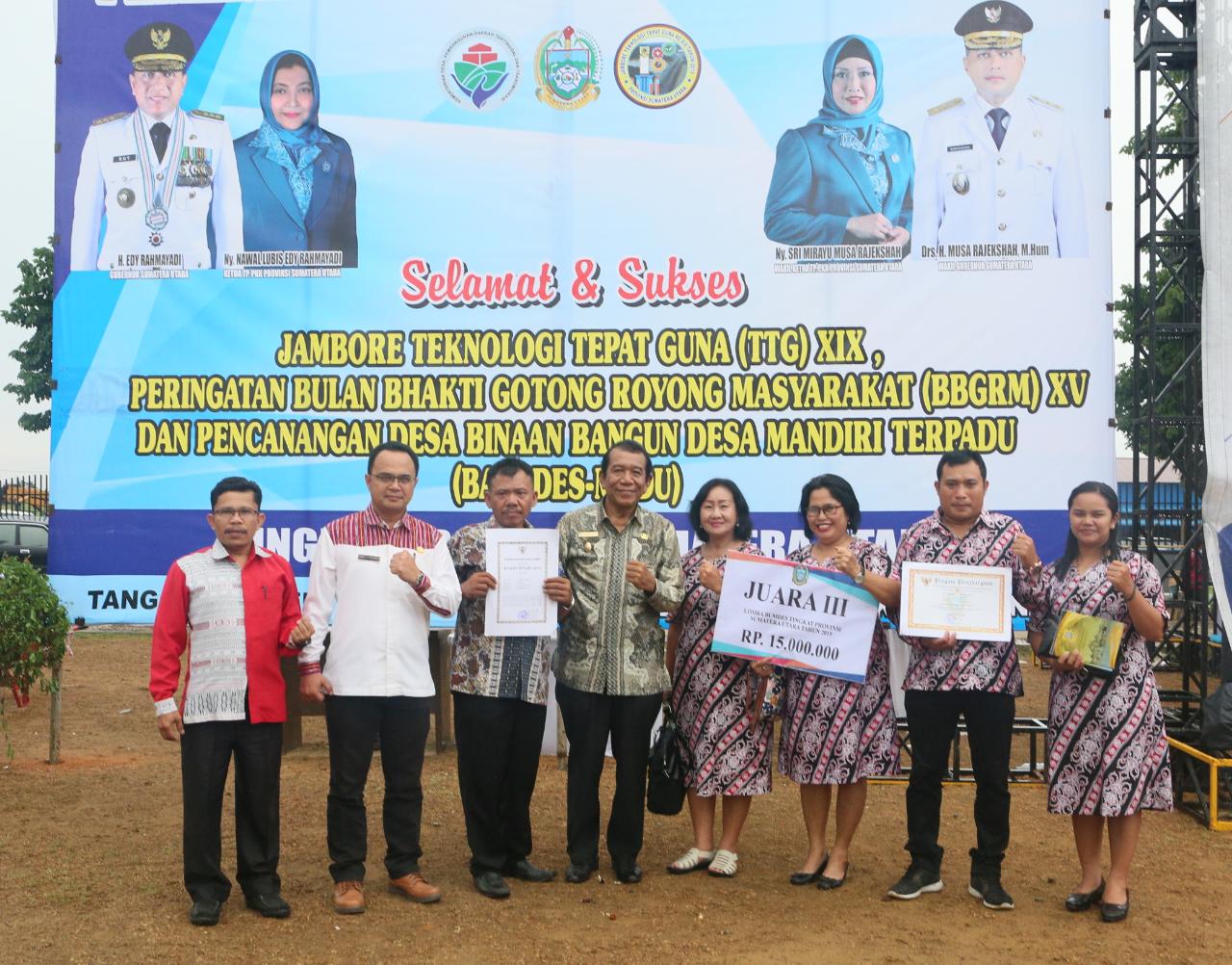 Taput Raih Juara 3 PT P2W KSS dan Juara 3 BUMDes Tingkat Provinsi