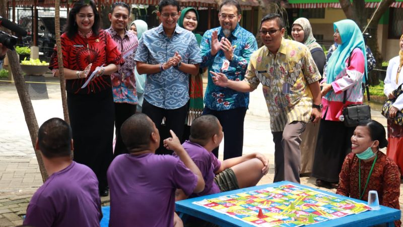 Sandiaga Salahuddin Uno Mengunjungi Panti Sosial Bina Laras (PSBL) Harapan Sentosa 1