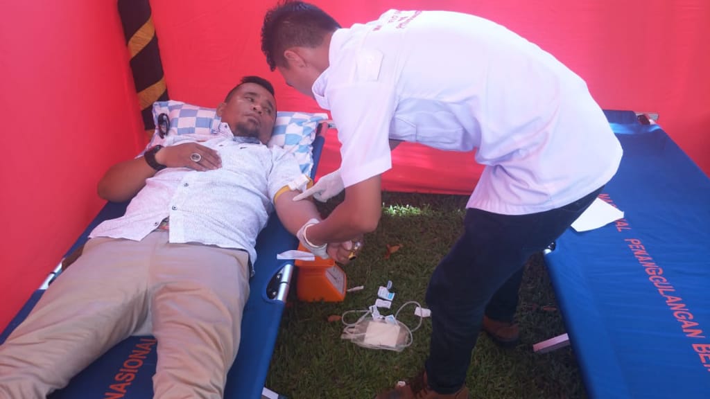 Peduli Sesama, Ketua DPC BARA JP Gunungsitoli Donor Darah
