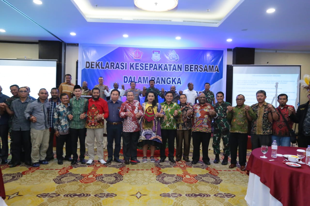 Kapolri dan Panglima TNI Hadiri Deklarasi Damai Untuk Papua