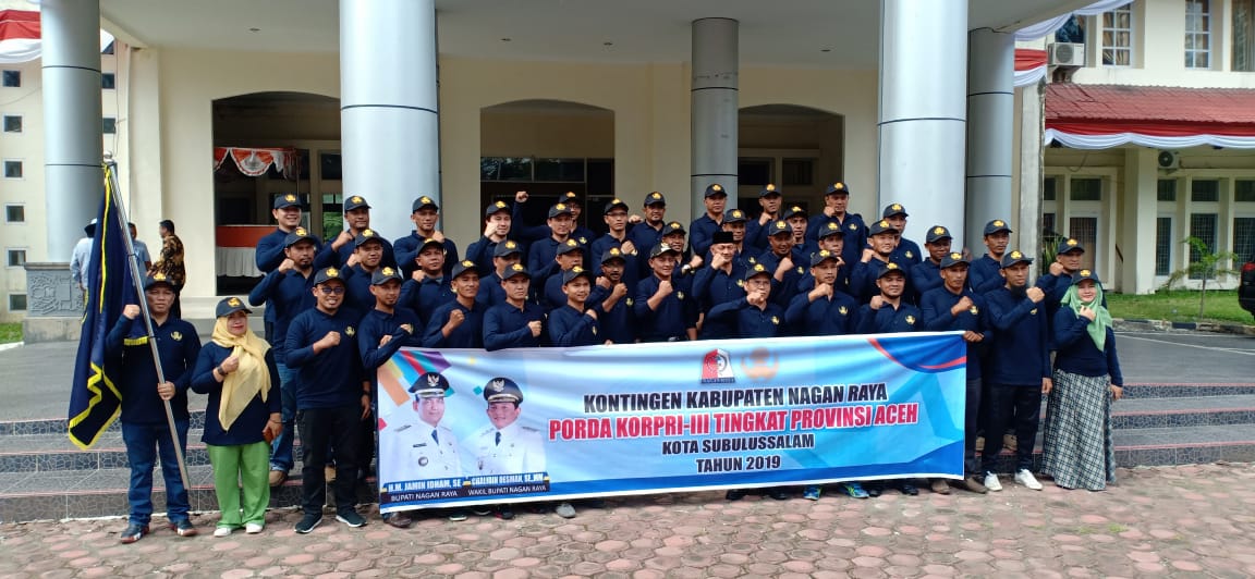 Kontingen PORDA KORPRI di Lepas