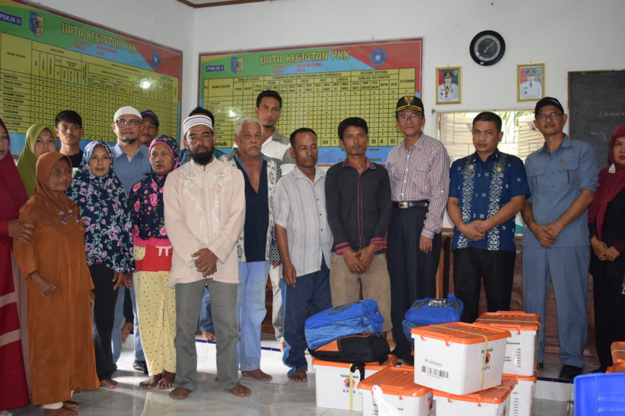INALUM Bantu Korban Angin Puting Beliung di Desa Medang
