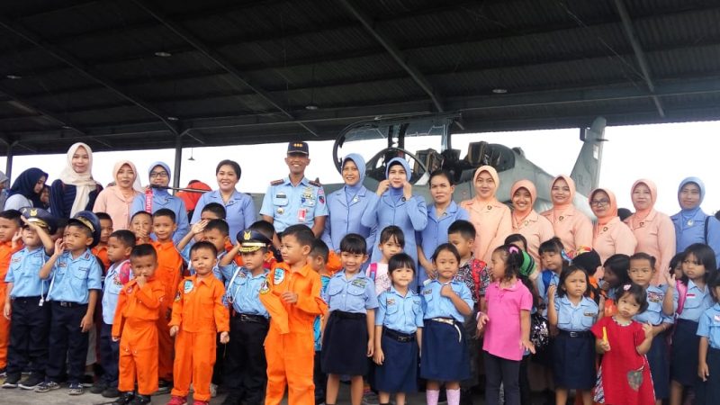 Danlanud Soewondo Ajak Para Pelajar Saksikan Alutsita Milik TNI AU