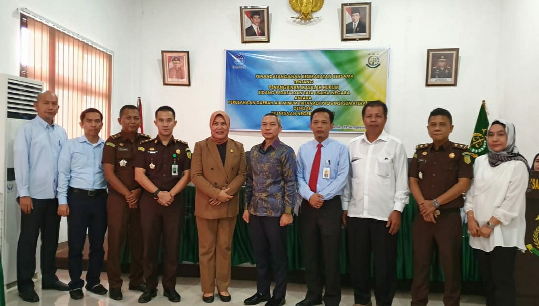 Dirut PDAM Tandatangani MoU di Kejari Belawan