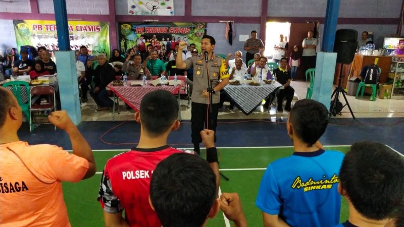 Kapolres Ciamis Membuka Turnamen Bulutangkis Kejurkab 2019 Yang Memperebutkan Piala Kapolres Cup 2019