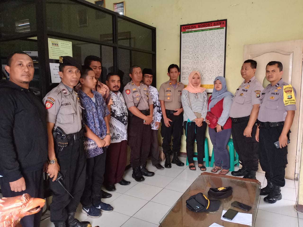 Peduli Terhadap Pelajar, Waka Polsek Karawaci Beserta Jajaran Melaksanakan Sambang dan Berikan Himbauan kepada Siswa/Siswi SMK VOCTECK