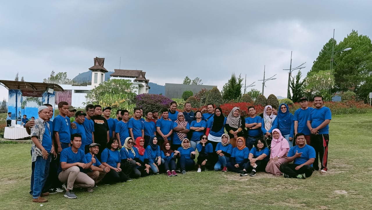 Wartawan  Outbound  Bersama BI Jalin Kebersamaan