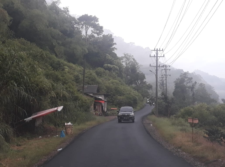 Jalan Menuju Pemandian Air Panas Doulu Telah Disulap