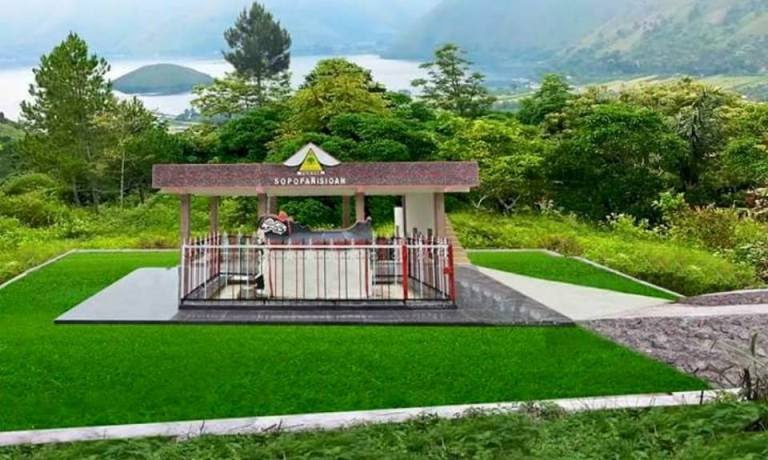Mengingat  Berkat Dari Tuhan,  Nababan Tapanuli  Adakan Doa Bersama di Lapangan Op.Gaja Jalan Tarutung, Siborongborong