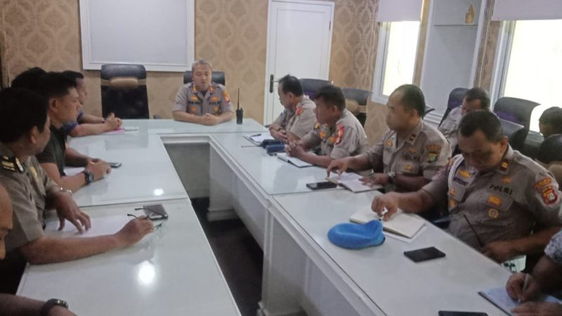 Kapolsek Metro Penjaringan, Jakarta Utara, AKBP Ach. Imam Rifai.SH.,SIK.,MPICT.,MISS, Pimpin Anev  Guna Meningkatkan Kinerja