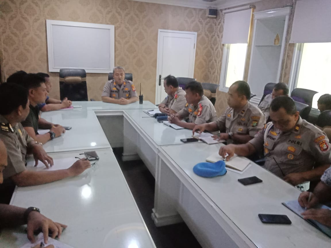 Kapolsek Metro Penjaringan, Jakarta Utara, AKBP Ach. Imam Rifai.SH.,SIK.,MPICT.,MISS, Pimpin Anev  Guna Meningkatkan Kinerja