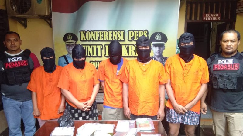 2 Pengedar dan 3 Pecandu Kompak Masuk Sel Tahanan Polsek Patumbak