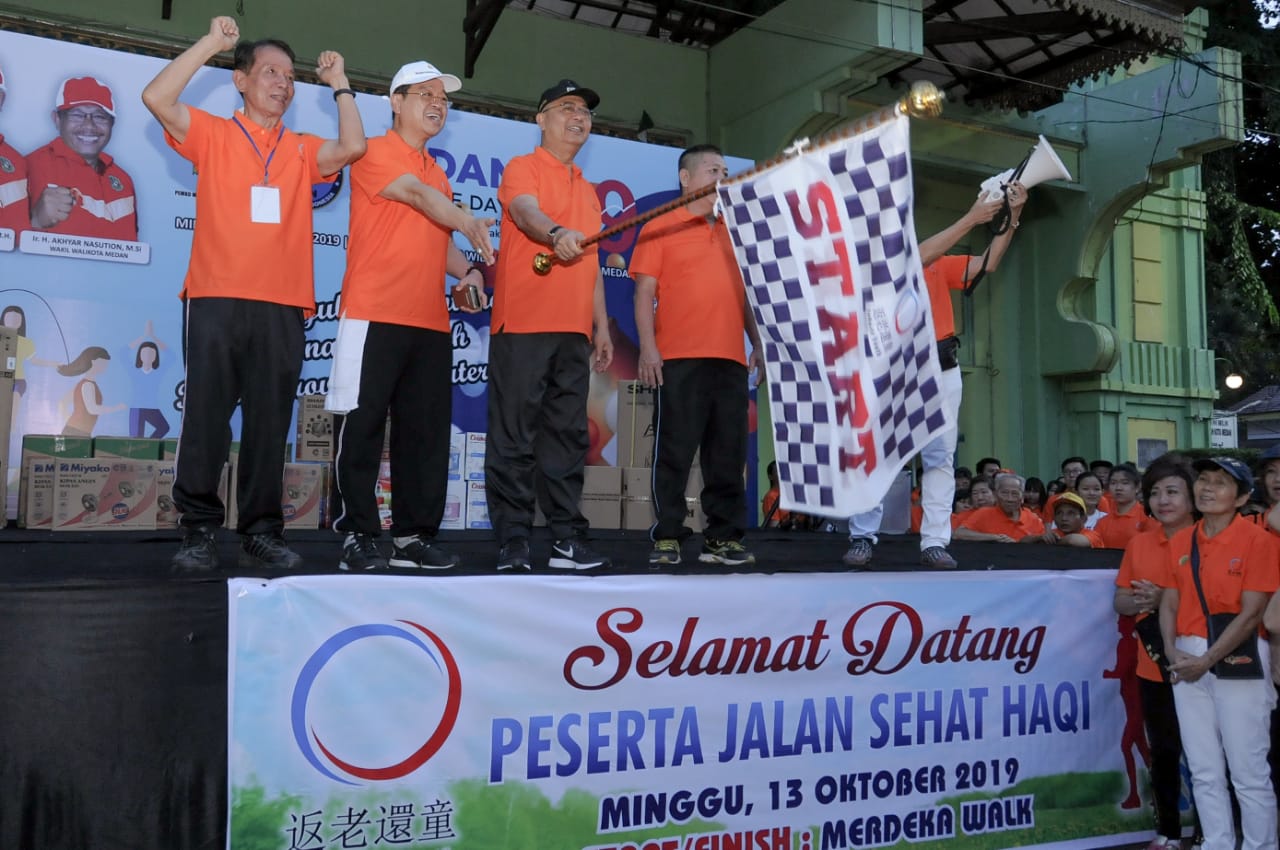 Wali Kota Lepas Peserta Jalan Sehat HaQi