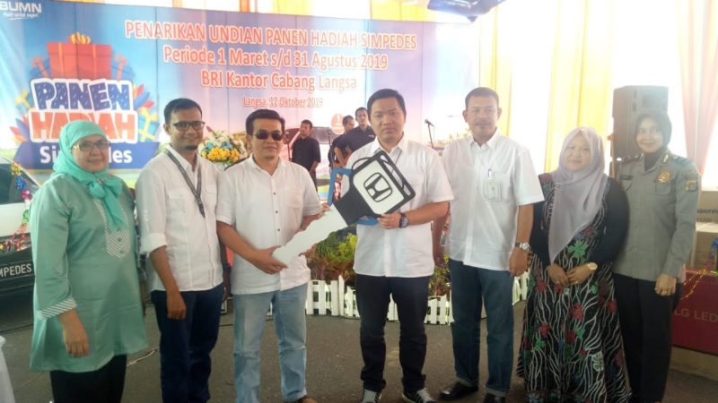 Acara Panen Hadiah Simpedes BRI Meriah