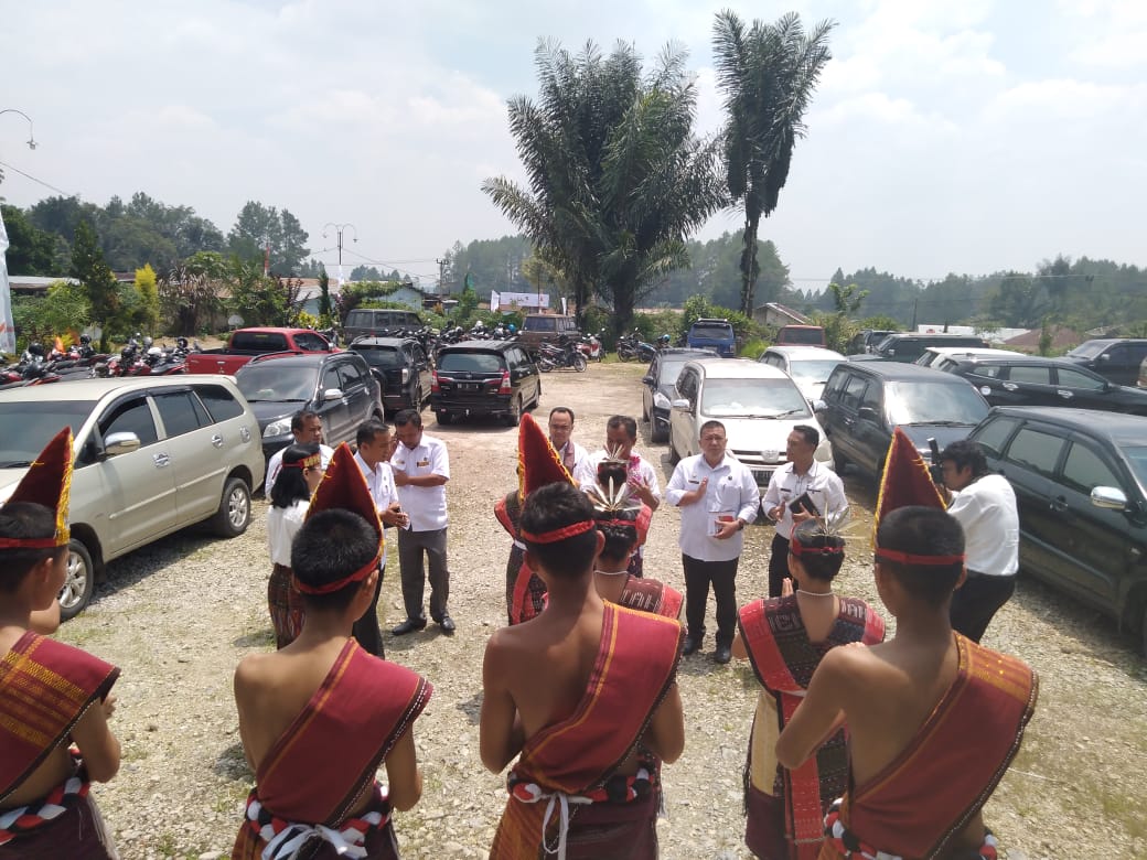 Seluruh Kepala Desa Dari 4 Kecamatan Yakni Siborongborong, Parmonangan, Pagaran, Muara Hadiri Acara Bursa Inovasi Desa