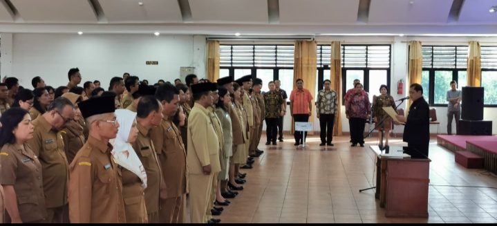 Lantik 99 Pejabat, Bupati Karo Tekankan Pahami Sasaran Pembangunan