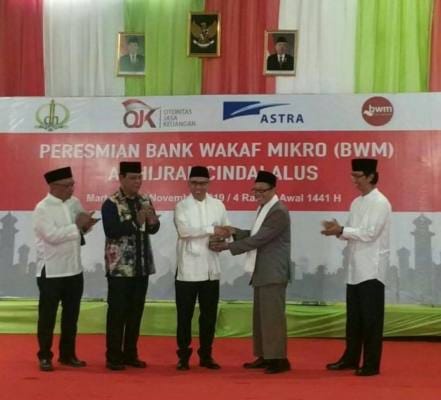 OJK Komit Perluas Jaringan Bank Wakaf Mikro ke Daerah