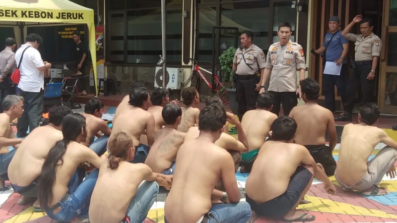 17 Preman Terjaring Dalam Operasi Pemberantasan Aksi Premanisme yang Digelar Oleh Polsek Kebon Jeruk