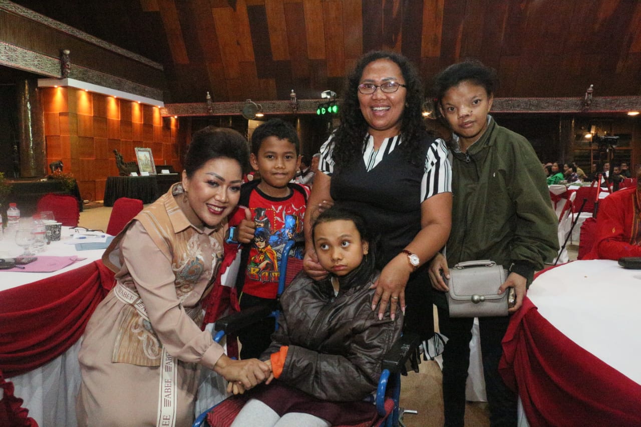 Malam Amal Yayasan Kanker Indonesia Taput, Kumpulkan Dana Rp. 196 juta