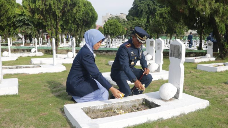 Danlanud Soewondo Mengikuti Ziarah Nasional Dalam Rangka Hari Pahlawan Di TMP Bukit Barisan Medan