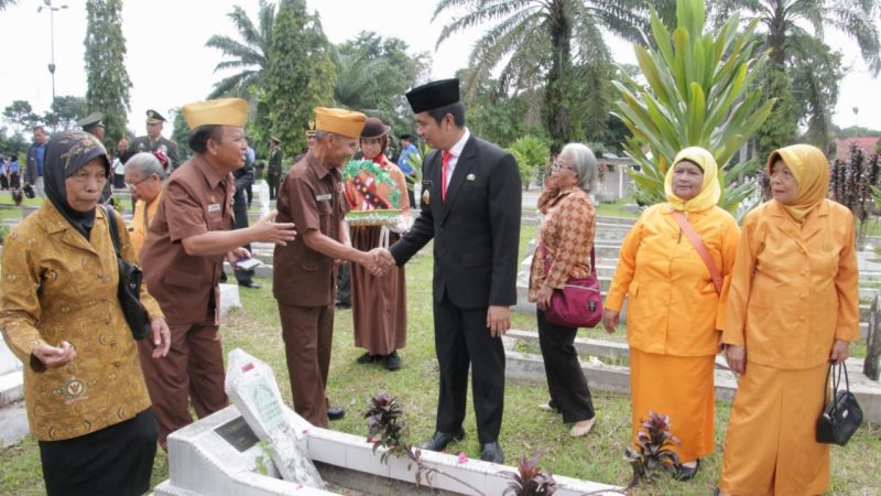 Walikota H. Hefriansyah, SE, MM Pimpin Peringatan Hari Pahlawan Tahun 2019 Kota Pematangsiantar