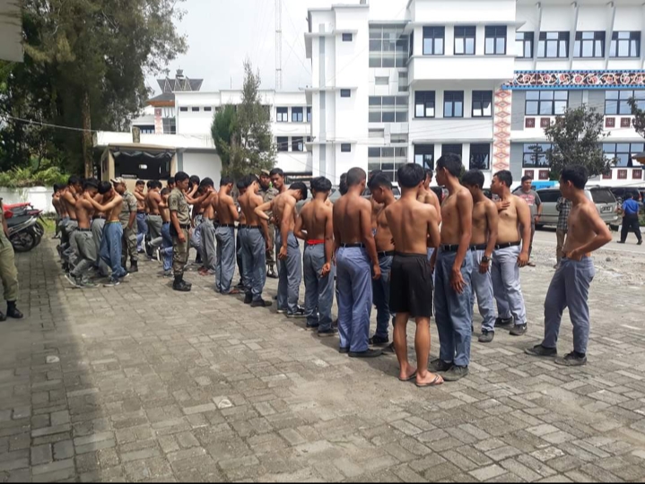 Terjaring Razia, Satpol PP Karo Dapati Video Porno Diponsel Siswa