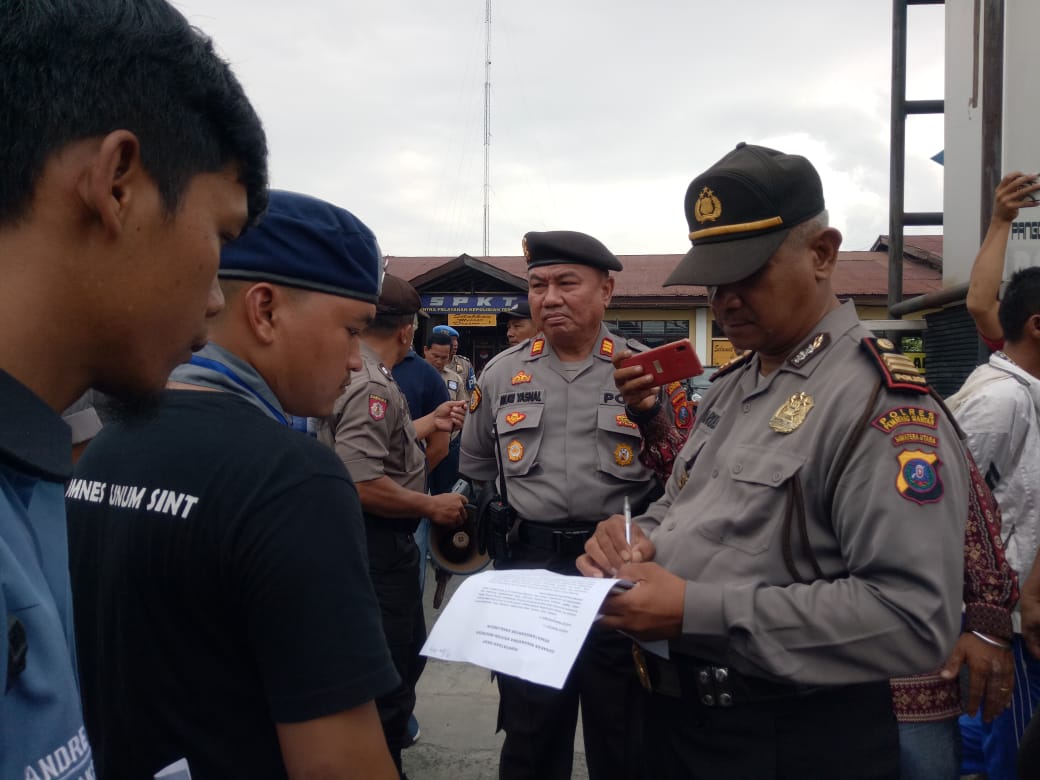 Turun Kejalan, GMKI Pematangsiantar-Simalungun Ultimatum Kapolres Pematangsiantar Sapu Bersih Judi