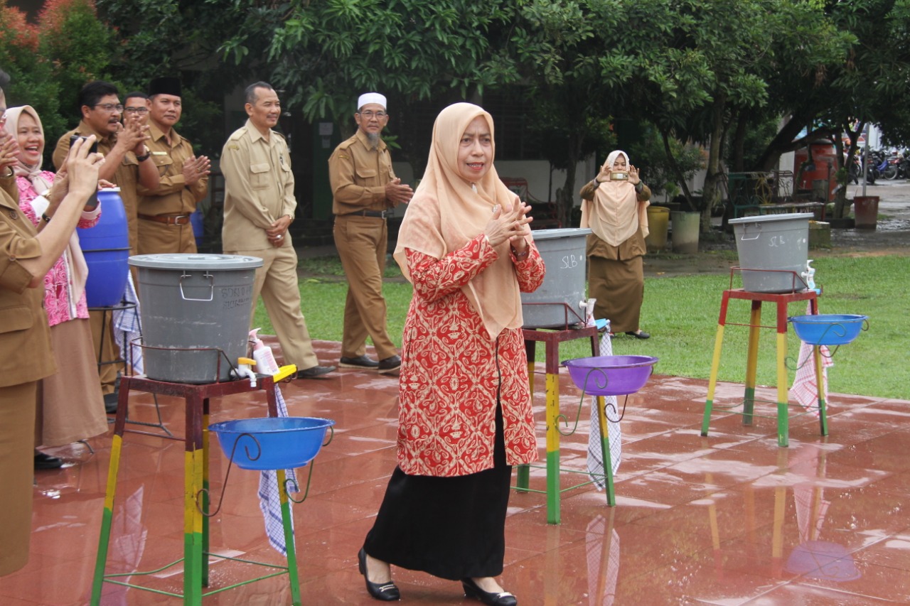 Hj Titik Sugiharti : Cuci Tangan Pakai Sabun Sejak Dini, Anak Biasa Hidup Sehat
