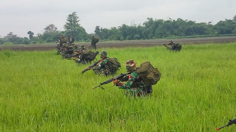 Pasukan Kamhanlan gabungan TNI AU Berhasil Lumpuhkan Musuh Yang Ganggu Keamanan Lanud Soewondo